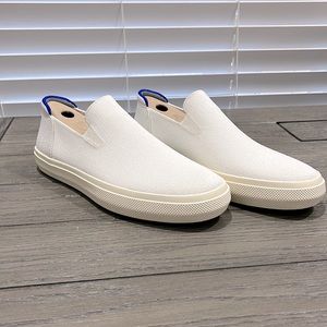 NWT White Rothy’s Sneakers Size 10